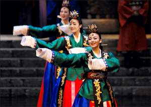 韓国伝統舞踊「ソウル市舞踊団」