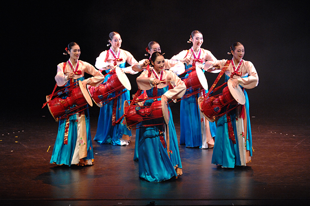 韓国伝統舞踊「ソウル市舞踊団」