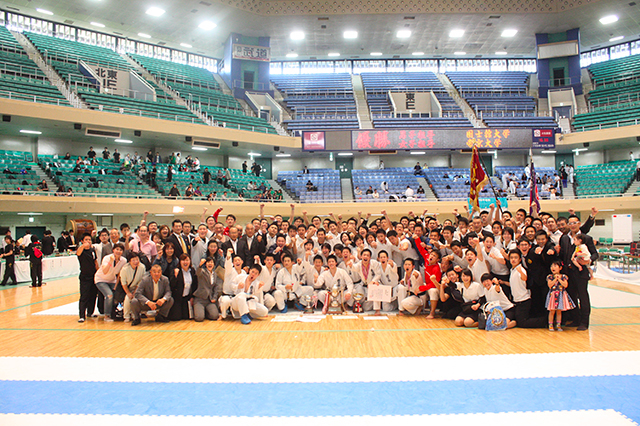 空手演武 「国士舘大学空手道部」